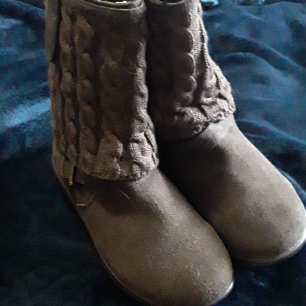 Brand new brown ankle boots